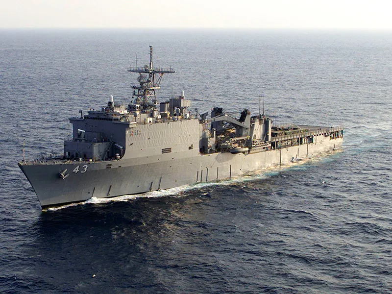 Десантный корабль ВМС США направлен в Черное море