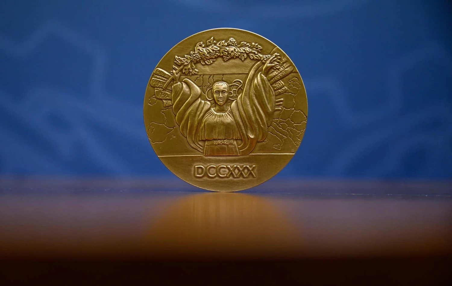 На підтримку України Італія випустила пам’ятну медаль На підтримку України Італія випустила пам’ятну медаль