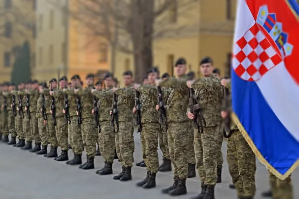 Обовʼязкову військову службу Хорватія поновлює
