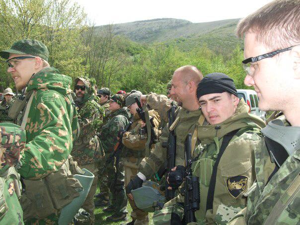 Кадры с тренировочной базы боевиков в Крыму обнародованы. ФОТО Кадры с тренировочной базы боевиков в Крыму обнародованы. ФОТО