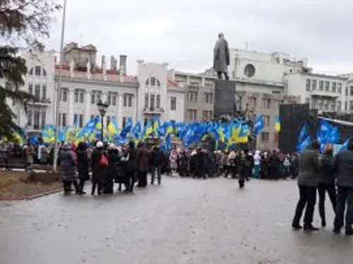 В Харькове стартует форум Евромайданов. "Титушки" беснуются