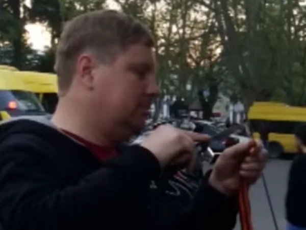 В Тбилиси с российских байкеров сняли георгиевские ленты. ВИДЕО
