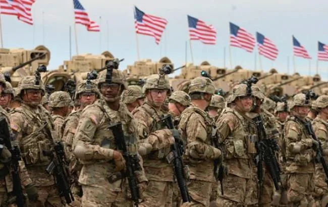 Разрешил трансгендерам служить в армии новый президент США