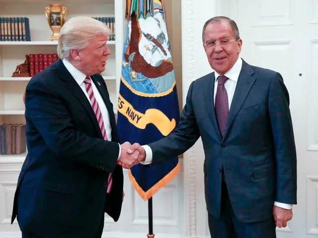 Санкции США против РФ остаются в силе после встречи Лаврова с Трампом