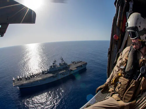 Вошли в Средиземное море два десантных корабля США