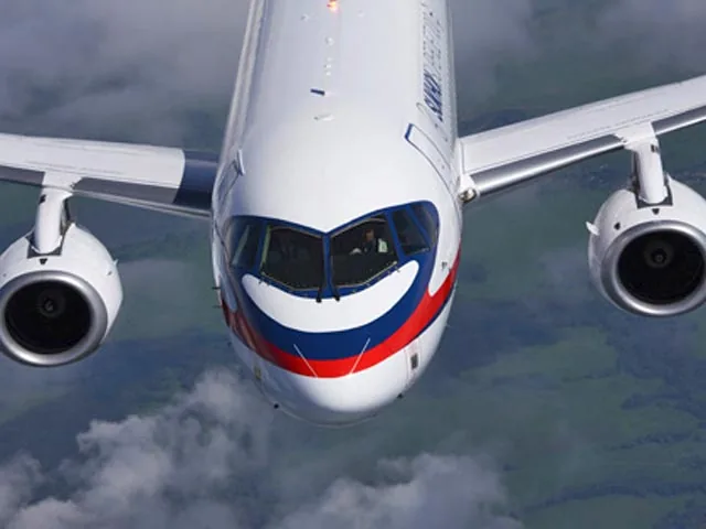 Поиски пропавшего в Индонезии самолета Superjet-100 будут вестись всю ночь