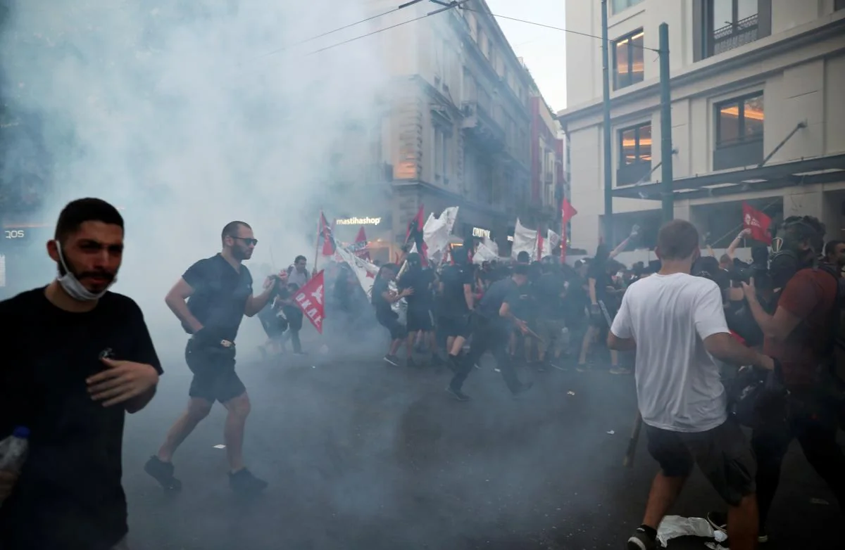 Новый закон о демонстрациях вызвал массовые протесты в Греции Новый закон о демонстрациях вызвал массовые протесты в Греции