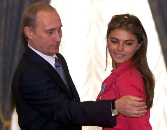 СМИ Швейцарии: Алина Кабаева рожает Путину ребенка в Тессине