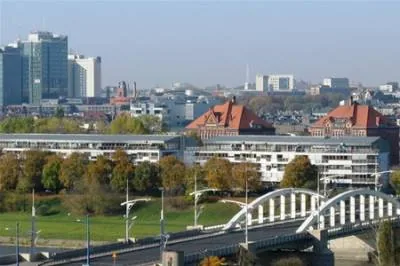 Современная Польша: везде взломостойкие двери и стройки, а дороги - как куколки