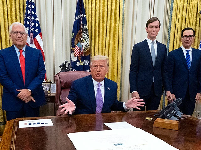 "Исраэль а-Йом": Трамп намерен утвердить "сделку века" как план, обязующий будущие администрации