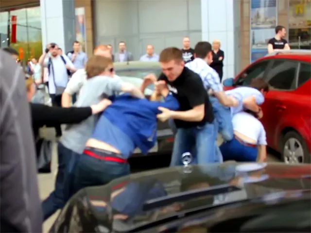 Полиция не дала замять дело о драке "Наших" с чеченцами: участникам грозит до 7 лет. ВИДЕО