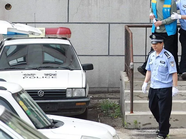 Во время допроса китайский чиновник "утонул"в ванне с ледяной водой