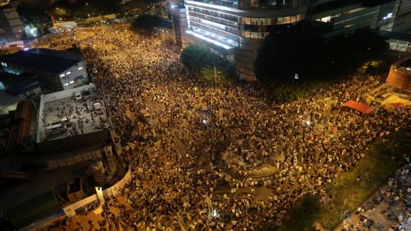 Китай блокирует социальные сети из-за протестов в Гонконге. ВИДЕО