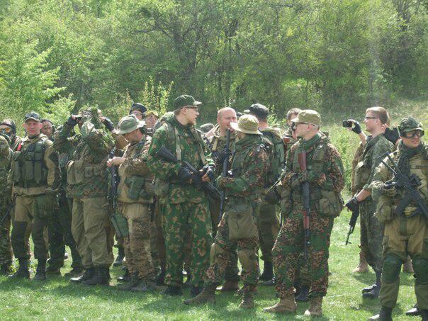 Кадры с тренировочной базы боевиков в Крыму обнародованы. ФОТО Кадры с тренировочной базы боевиков в Крыму обнародованы. ФОТО