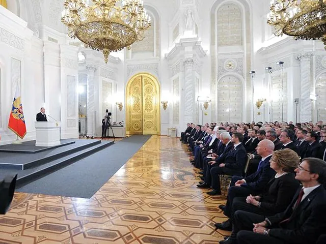 Путин выступил с юбилейным “интернациональным” Посланием Путин выступил с юбилейным "интернациональным" Посланием