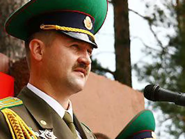 Глава Погранкомитета и командующий ВВС и ПВО Белоруссии стали жертвами плюшевых мишек Глава Погранкомитета и командующий ВВС и ПВО Белоруссии стали жертвами плюшевых мишек
