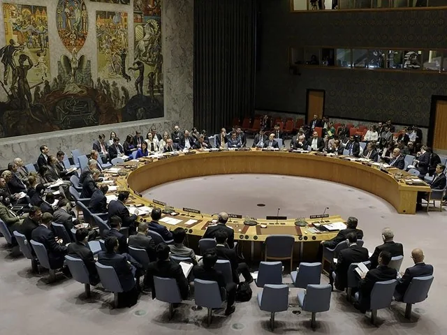 Голосование будет по западному проекту, а не российскому – Совбез ООН не нашел компромиссный вариант резолюции по Сирии Голосование будет по западному проекту, а не российскому - Совбез ООН не нашел компромиссный вариант резолюции по Сирии