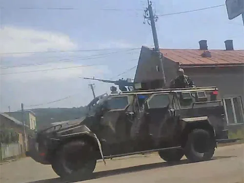 СМИ: на границе со Словакией силовики окружают гору Явирнык. ВИДЕО