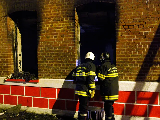 Взрывом газа во Франции разрушило жилой дом: под завалами люди