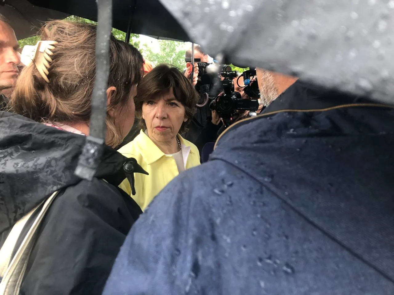 Новая глава МИД Франции прибыла в Киев. Она уже посетила Бучу Новая глава МИД Франции прибыла в Киев. Она уже посетила Бучу