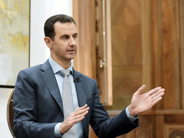Политика Трампа не направлена против сирийцев, - заявил Асад и назвал Олланда разжигателем войны