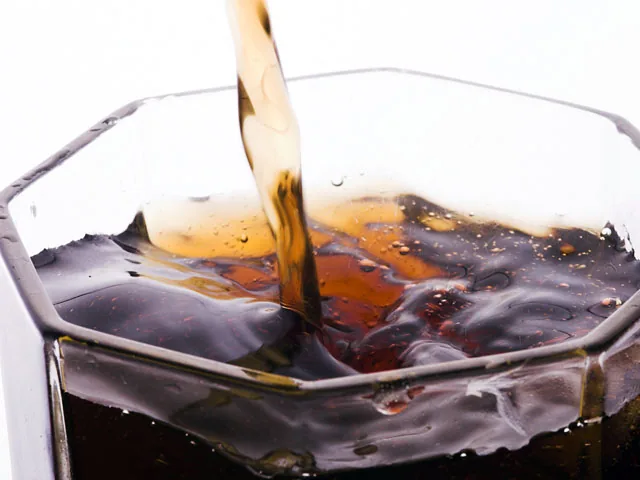Кола и сигареты: Pepsi и Coca-Сola меняют рецепты, чтобы не вызывать рак у мышей