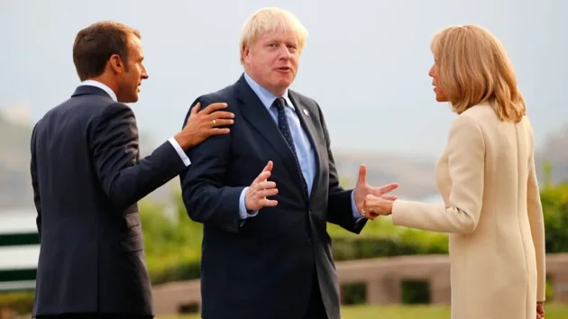 На саммит во Францию прибыли лидеры всех стран G7 На саммит во Францию прибыли лидеры всех стран G7