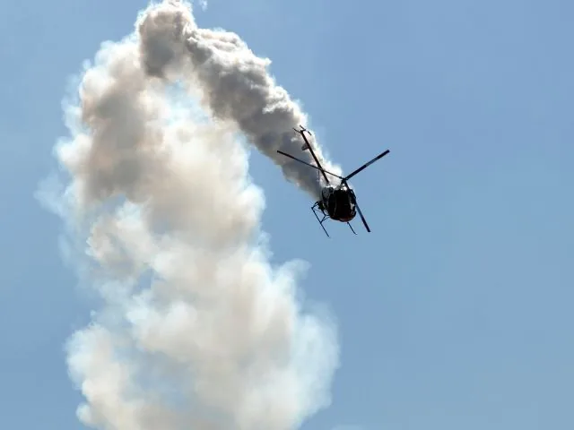 Во Франции вертолет китайского миллиардера разбился на его винограднике Во Франции вертолет китайского миллиардера разбился на его винограднике