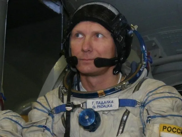 Герой ролика про грустных космонавтов Падалка увольняется – его не пускают в космос Герой ролика про грустных космонавтов Падалка увольняется - его не пускают в космос