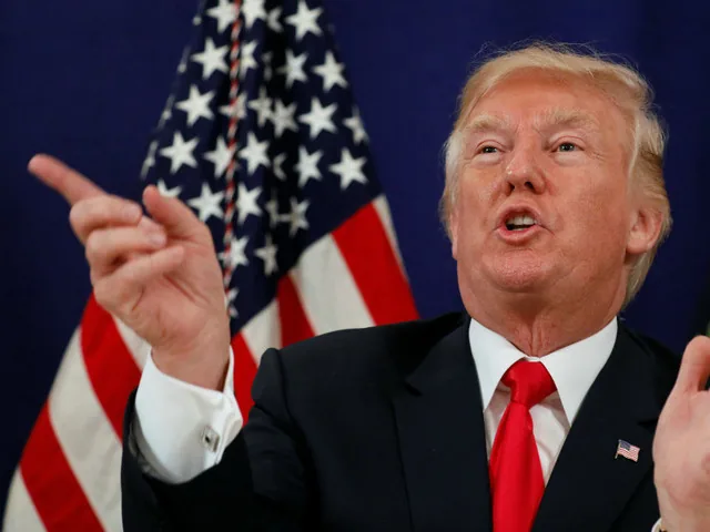 За высылку американских дипломатов из России Трамп поблагодарил Путина