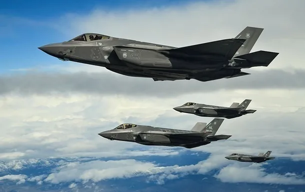 32 самолета F-35 покупает Польша в США