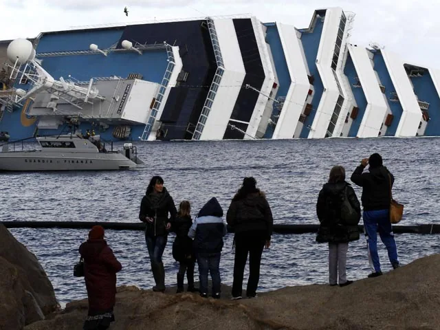 Число жертв на Costa Concordia выросло до 17