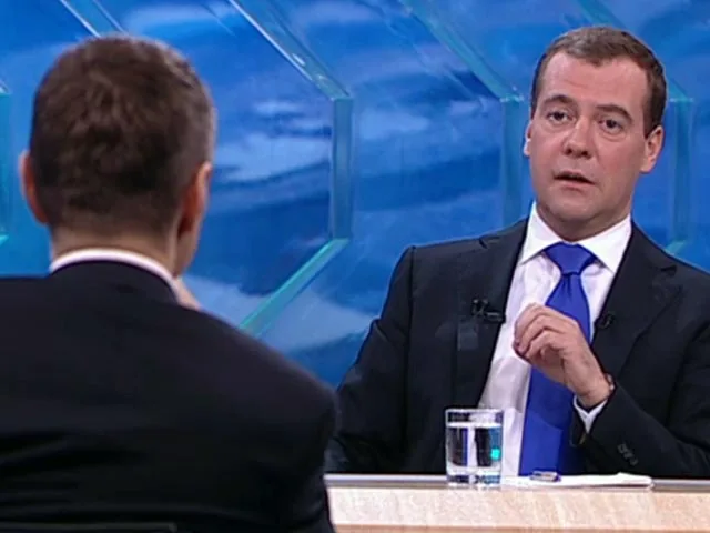 Про цензуру на НТВ Медведеву рассказали. Он ответил: это “политическая целесообразность” Про цензуру на НТВ Медведеву рассказали. Он ответил: это "политическая целесообразность"