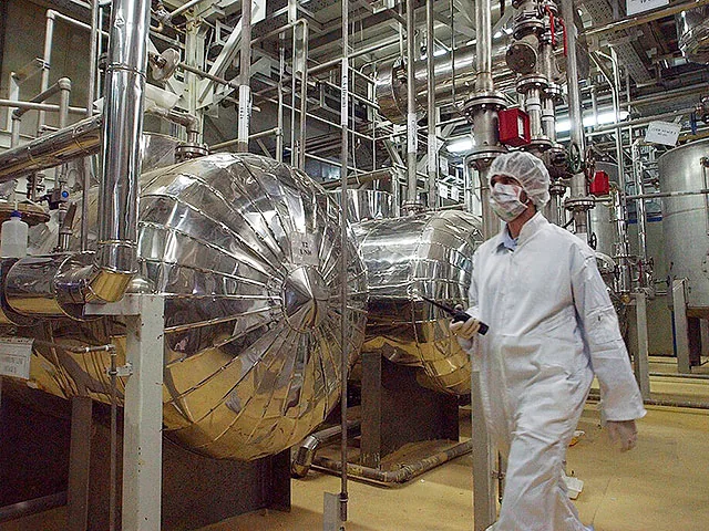 На комбинате по производству центрифуг Иран разрешил МАГАТЭ заменить камеры