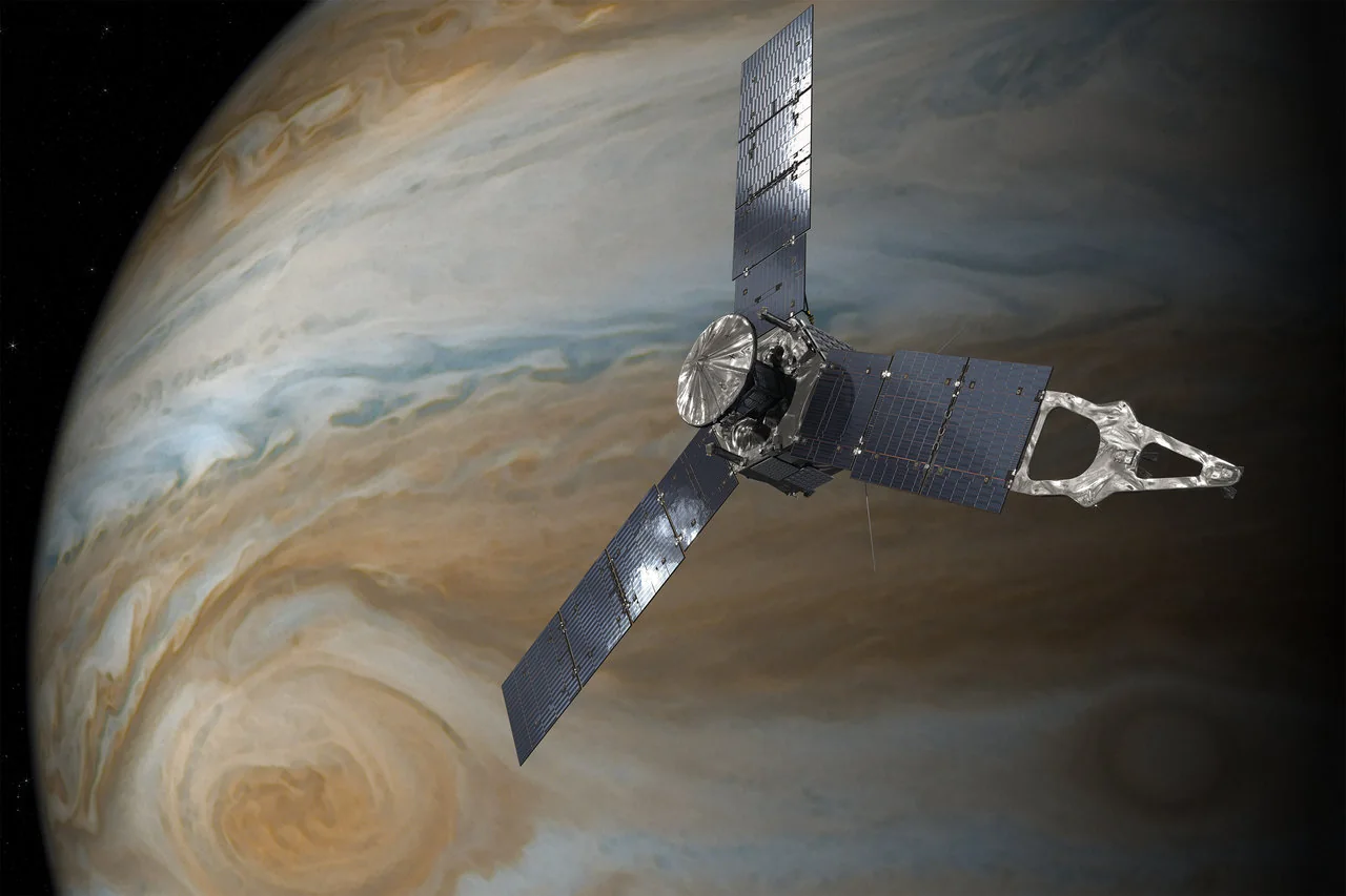 Пролет аппарата Juno над спутником Юпитера показали в NASA. ВИДЕО Пролет аппарата Juno над спутником Юпитера показали в NASA. ВИДЕО
