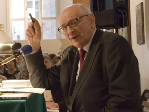 93-летний экс-узник Освенцима, Праведник Мира и польский политик Владислав Бартошевски умер