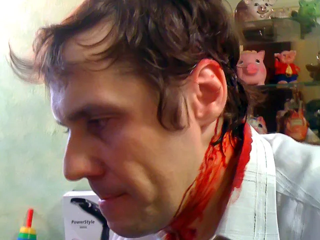 Активиста, с которым судится руководство фонда храма Христа Спасителя, избили монтировкой