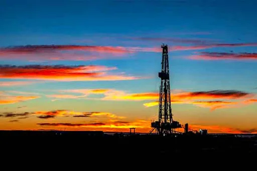 Об обнаружении 24 миллиардов баррелей нефти объявили власти Абу-Даби
