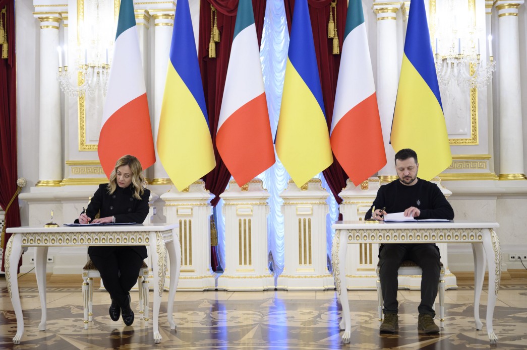 Безпекові угоди з Італією і Канадою підписала Україна Безпекові угоди з Італією і Канадою підписала Україна
