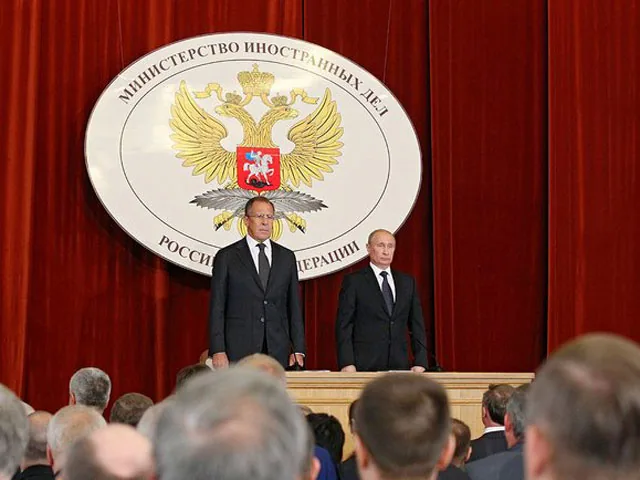 Почтив память погибших, Путин завёл свое: Запад искажает образ РФ, хотя сам в "эрозии"
