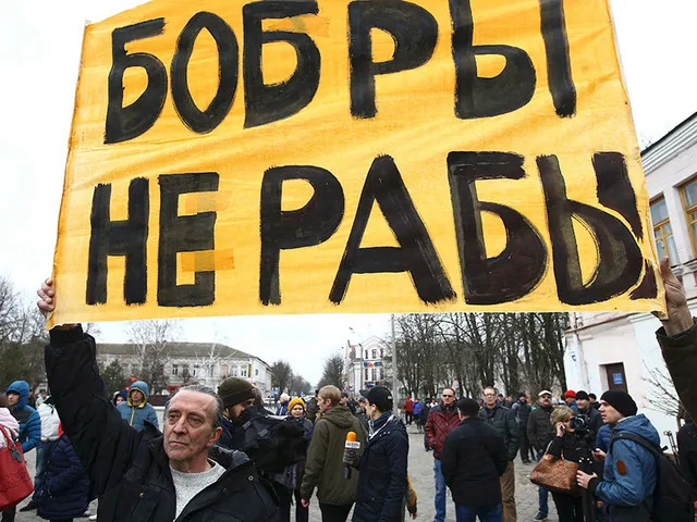 Акции противников "налога на тунеядство" в Белоруссии продолжаются