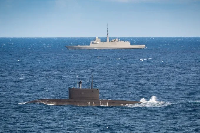 Біля берегів Франції помічений російський підводний човен