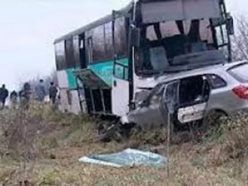 В автокатастрофе на Львовщине при участии автобуса с туристами погибли двое