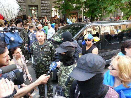 Батальон "Донбасс" провел митинг под стенами АП. ФОТО. ВИДЕО