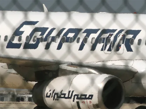 Снимки со спутников США не подтвердили взрыв самолёта EgyptAir. ВИДЕО