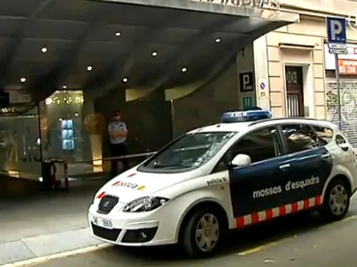 Неизвестные в центре Барселоны открыли стрельбу: есть пострадавшие Неизвестные в центре Барселоны открыли стрельбу: есть пострадавшие