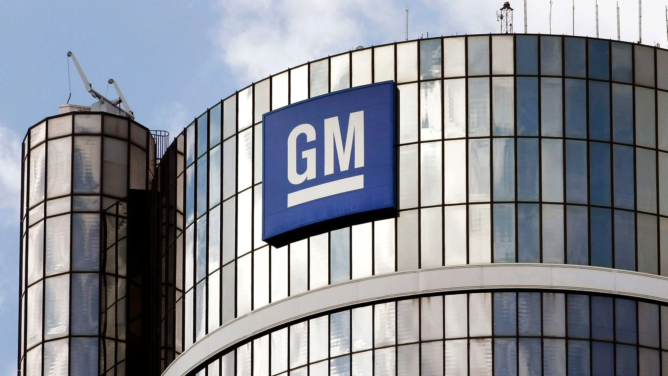 завод General Motors в Онтаріо та важкі пікапи GMC Sierra