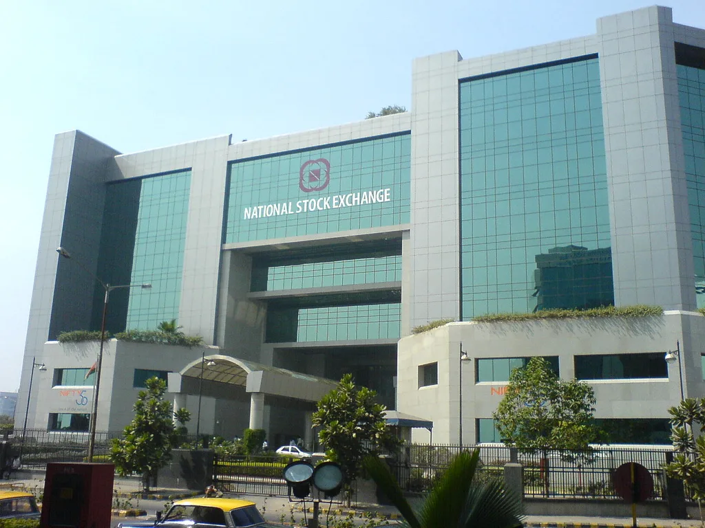 Будівля National Stock Exchange of India у Мумбаї