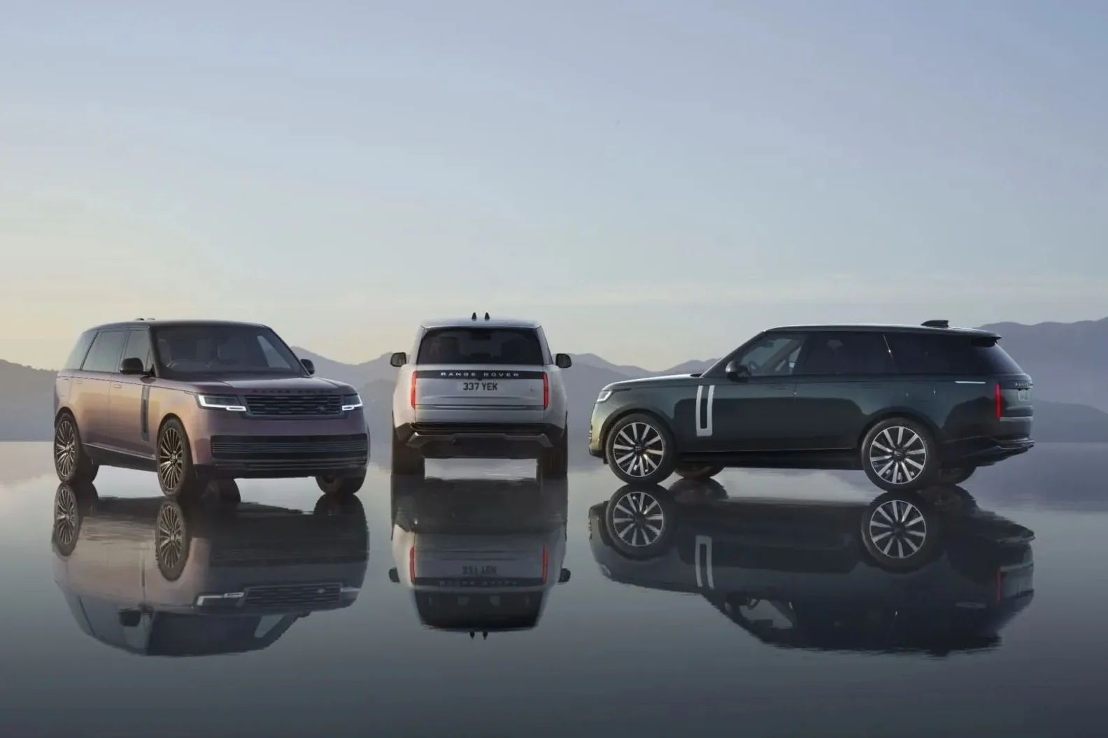 Нові автомобілі в автосалоні Великої Британії на тлі зростання продажів у серпні 2026 року