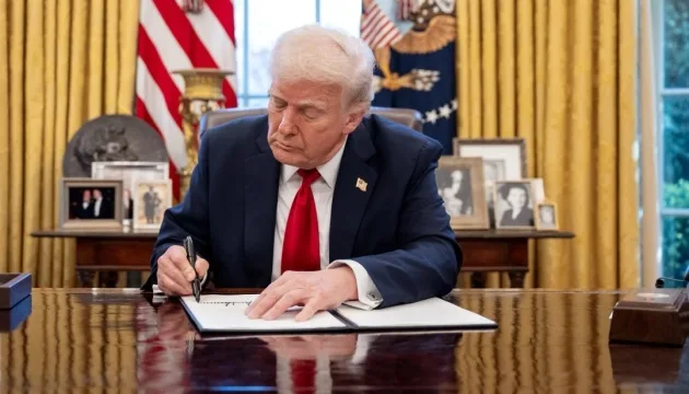 Капітолій США у Вашингтоні на тлі переговорів про фінансування федерального уряду